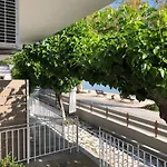 Moukas Seaside Romantico *