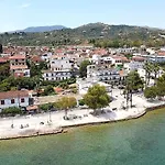 Moukas Seaside Romantico * Selianítika