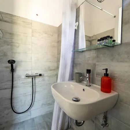 Moukas Seaside Romantico Apartment