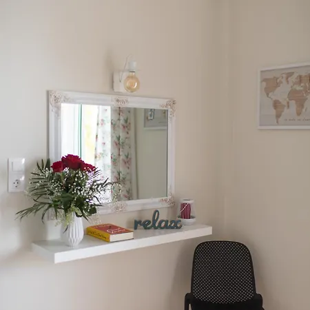 Moukas Seaside Romantico * Selianítika