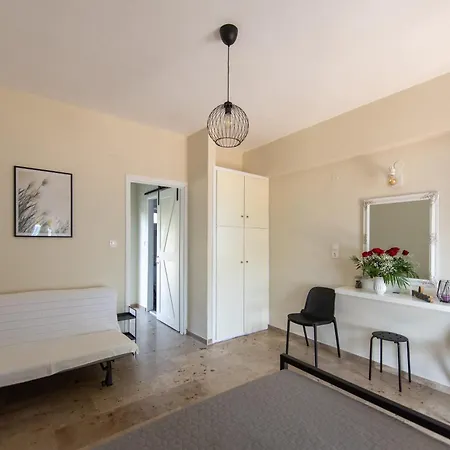 Moukas Seaside Romantico *