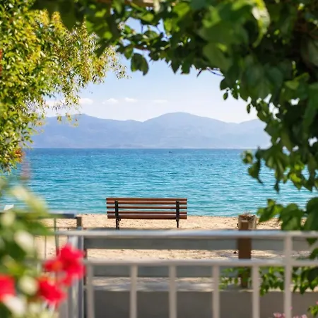 Appartement Moukas Seaside Romantico