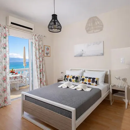 Moukas Seaside Romantico