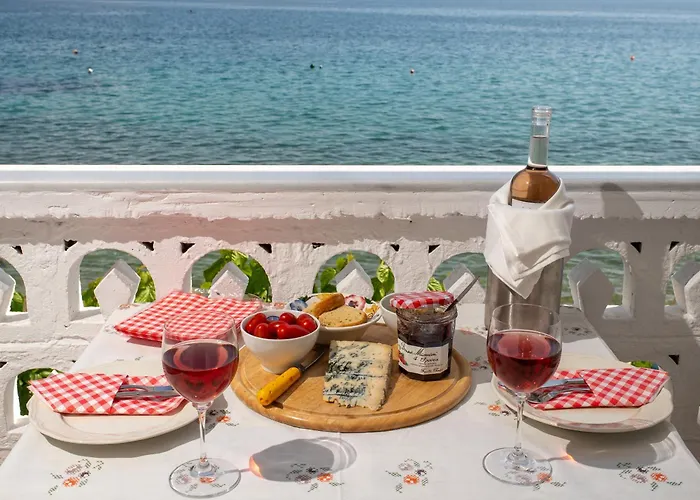 Moukas Seaside Romantico Apartment *