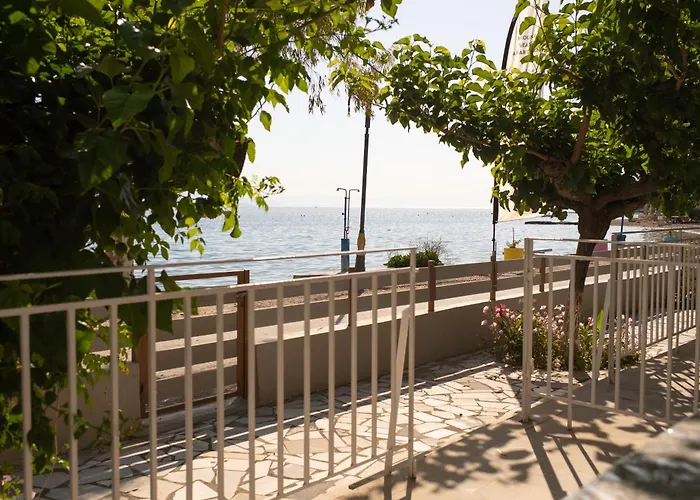 Moukas Seaside Romantico Apartment *